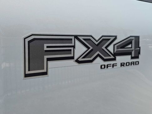 Used 2025 Ford F250 Lariat w/ Lariat Ultimate Package AWD/4WD image 7
