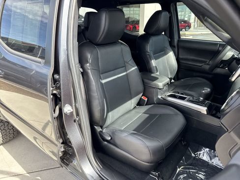 Used 2023 Toyota Tacoma Limited w/ Nightshade Package AWD/4WD image 14