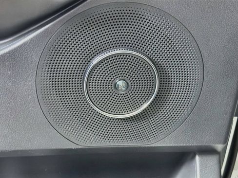 Used 2023 Ford Expedition Limited AWD/4WD image 19