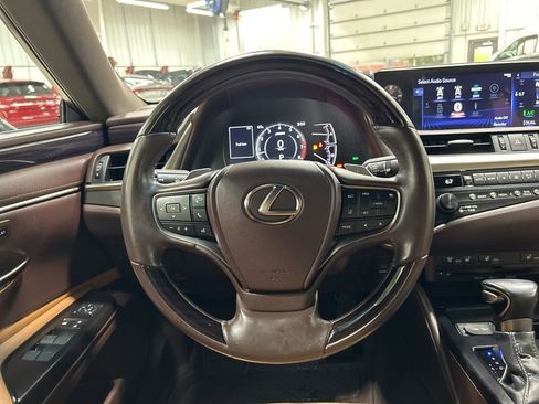 Used 2019 Lexus ES 350 image 16