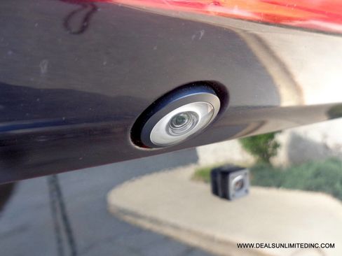 Used 2021 Chrysler Pacifica Touring-L FWD image 22