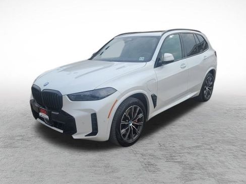 Used 2024 BMW X5 xDrive50e w/ M Sport Package image 35