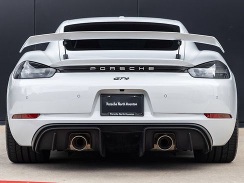 Certified 2020 Porsche 718 Cayman GT4 RWD image 10