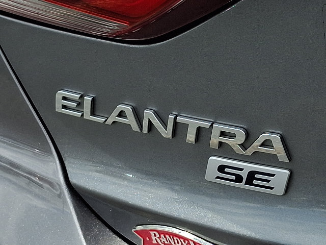 Used 2018 Hyundai Elantra SE FWD image 30