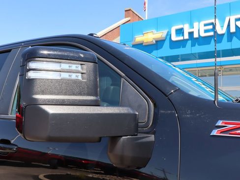 Used 2021 Chevrolet Silverado 2500 LTZ w/ LTZ Plus Package image 2