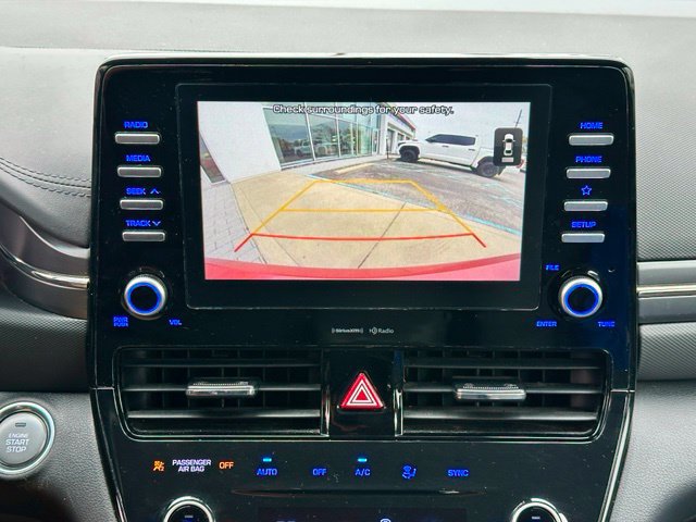 Used 2020 Hyundai Ioniq SE FWD image 25