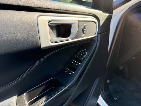 Used 2020 Ford Explorer XLT w/ Equipment Group 202A image 11