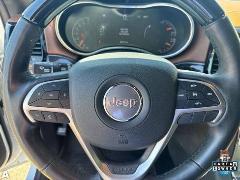Used 2020 Jeep Grand Cherokee Overland AWD/4WD image 21