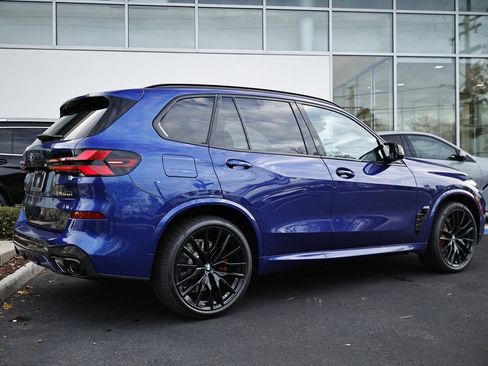 New 2026 BMW X5 M60i w/ Climate Comfort Package image 7