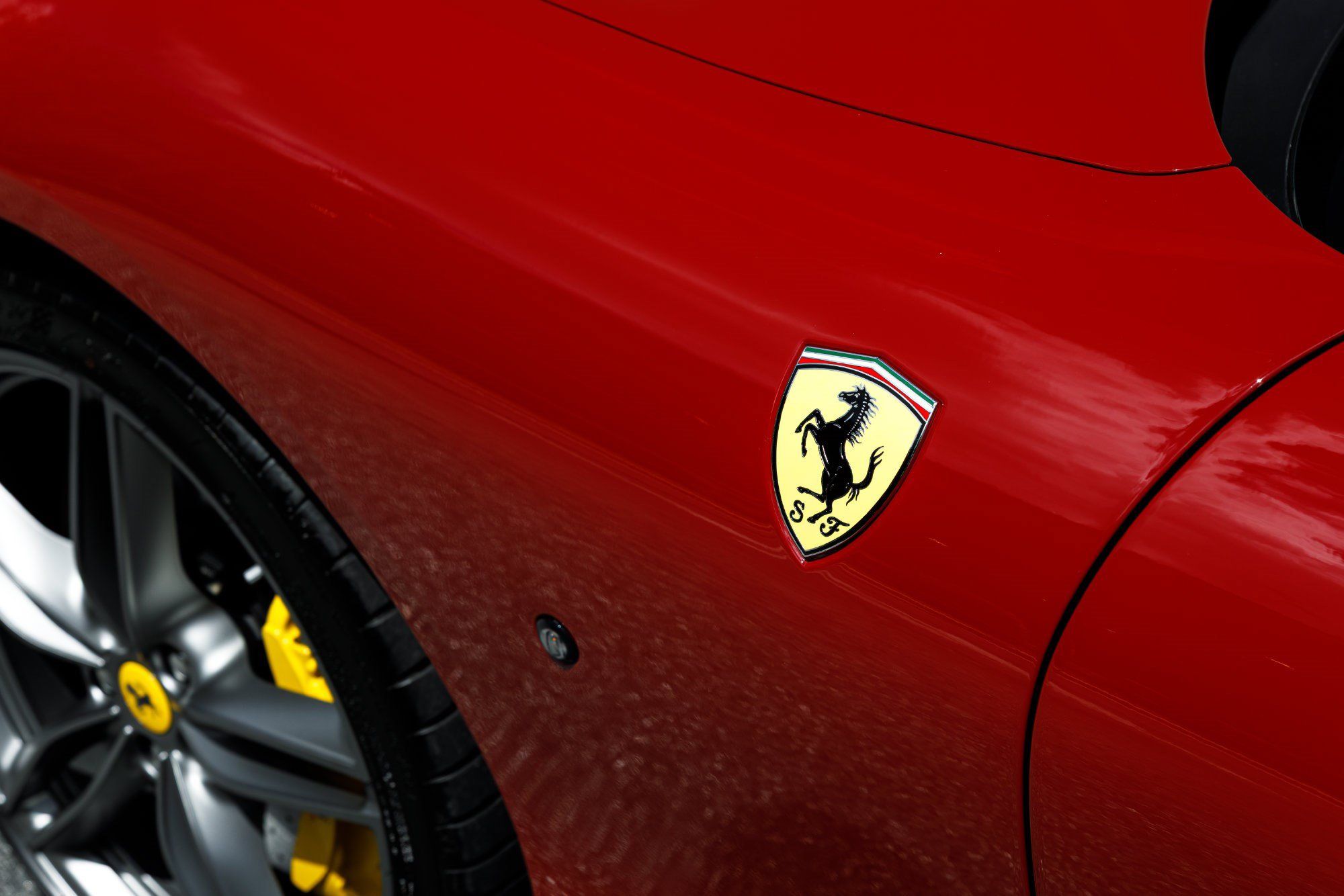 Used 2023 Ferrari Roma RWD image 23
