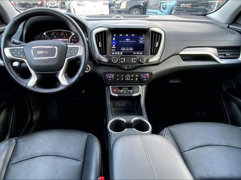 Used 2022 GMC Terrain SLT image 13