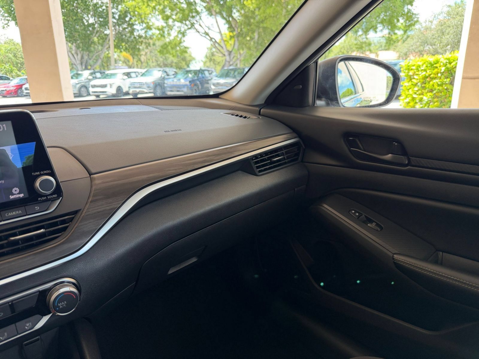 Used 2026 Nissan Altima 2.5 SV FWD image 29