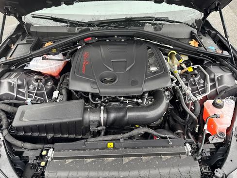 New 2025 Alfa Romeo Giulia AWD w/ Driving Assist Package image 29