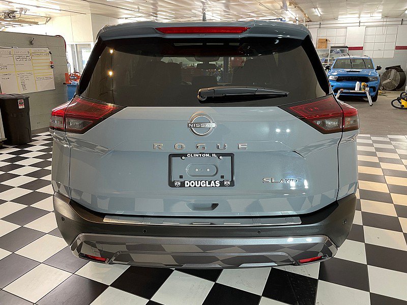 Used 2023 Nissan Rogue SL w/ SL Premium Package AWD/4WD image 5
