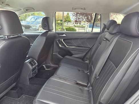 Used 2022 Volkswagen Tiguan SE AWD/4WD image 20