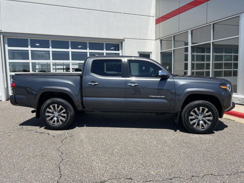 Used 2023 Toyota Tacoma Limited AWD/4WD image 6