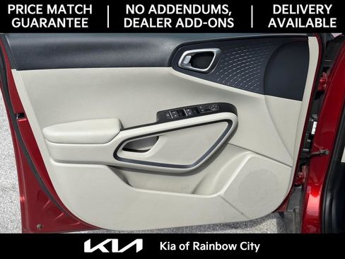 Used 2020 Kia Soul S FWD image 13