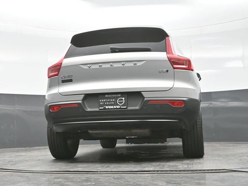 Used 2025 Volvo XC40 B5 Plus AWD/4WD image 25