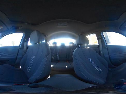 Used 2025 Hyundai Elantra SEL image 43