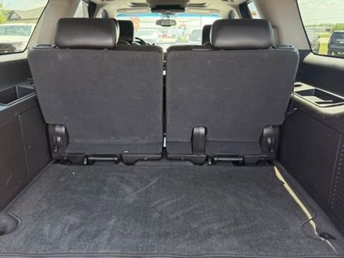 Used 2010 Cadillac Escalade ESV Premium AWD/4WD image 15
