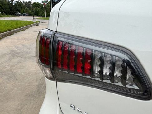 Used 2016 INFINITI QX80 Limited image 25