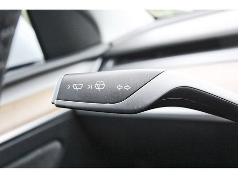 Used 2023 Tesla Model Y Long Range AWD/4WD image 20