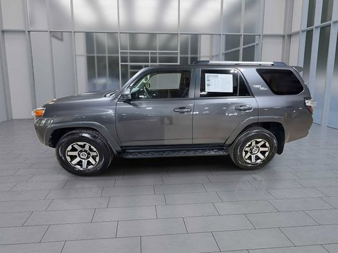 Used 2017 Toyota 4Runner TRD Off-Road image 5