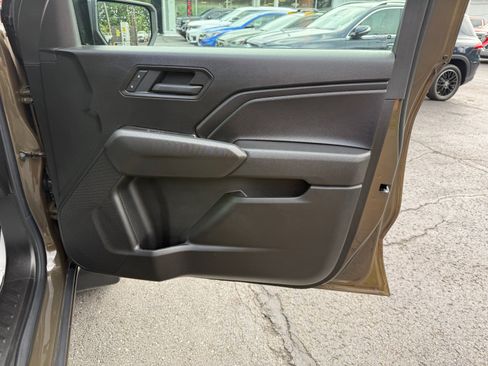 Used 2025 Chevrolet Colorado Trail Boss AWD/4WD image 23