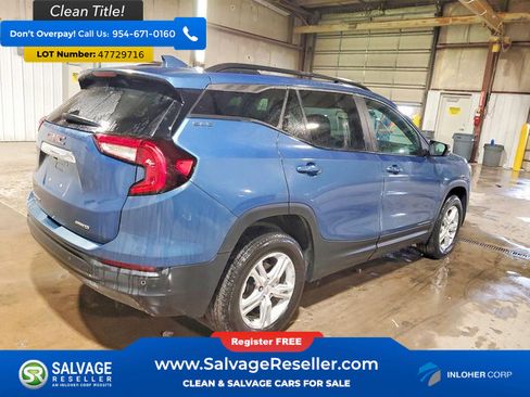 Used 2024 GMC Terrain SLE w/ Driver Convenience Package image 4