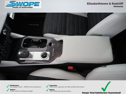 New 2025 Mitsubishi Outlander SE image 32