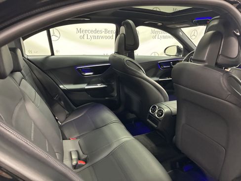 Used 2025 Mercedes-Benz C 300 4MATIC Sedan image 31
