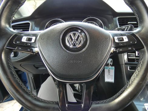 Used 2018 Volkswagen Golf S image 64