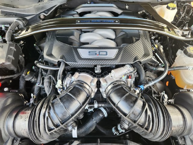Used 2025 Ford Mustang Dark Horse RWD image 30