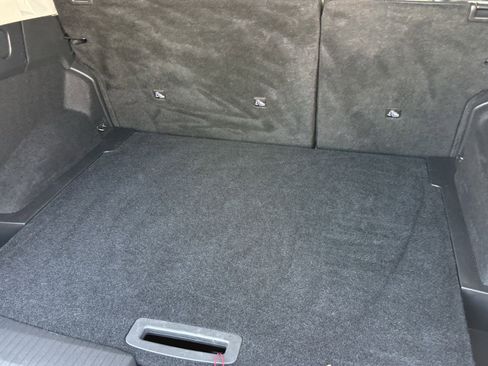 Used 2025 Nissan Rogue SV image 33