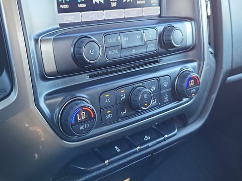 Used 2018 Chevrolet Silverado 1500 LT w/ All Star Edition image 21