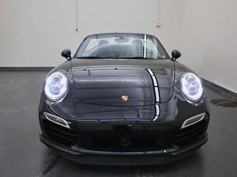 Used 2014 Porsche 911 Turbo S image 9