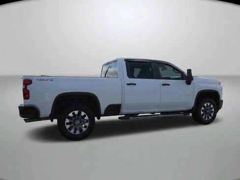 Used 2023 Chevrolet Silverado 2500 Custom w/ Custom Value Package AWD/4WD image 8