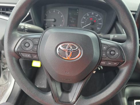Used 2024 Toyota Corolla LE FWD image 6