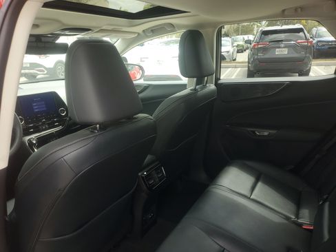 Certified 2024 Lexus NX 250 FWD w/ Towing Package (2000 Lbs) image 16