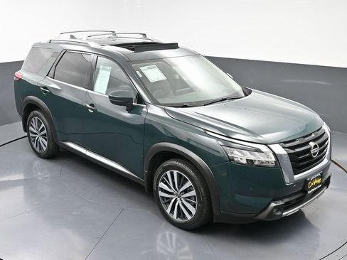 Used 2022 Nissan Pathfinder Platinum w/ Cargo Package image 47