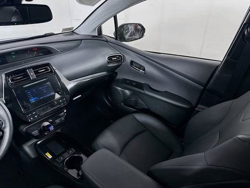 Used 2019 Toyota Prius XLE image 24