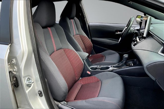 Used 2026 Toyota Corolla SE w/ SE Package FWD image 26