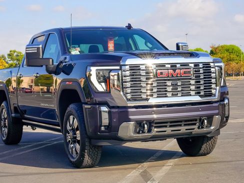 New 2026 GMC Sierra 2500 Denali w/ Denali Reserve Package AWD/4WD image 5
