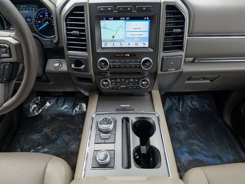 Used 2018 Ford Expedition XLT w/ Equipment Group 202A image 48