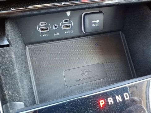 Used 2022 Jeep Grand Cherokee Limited w/ Luxury Tech Group II image 10