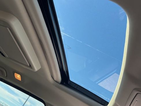 Certified 2026 Honda Odyssey Touring image 31