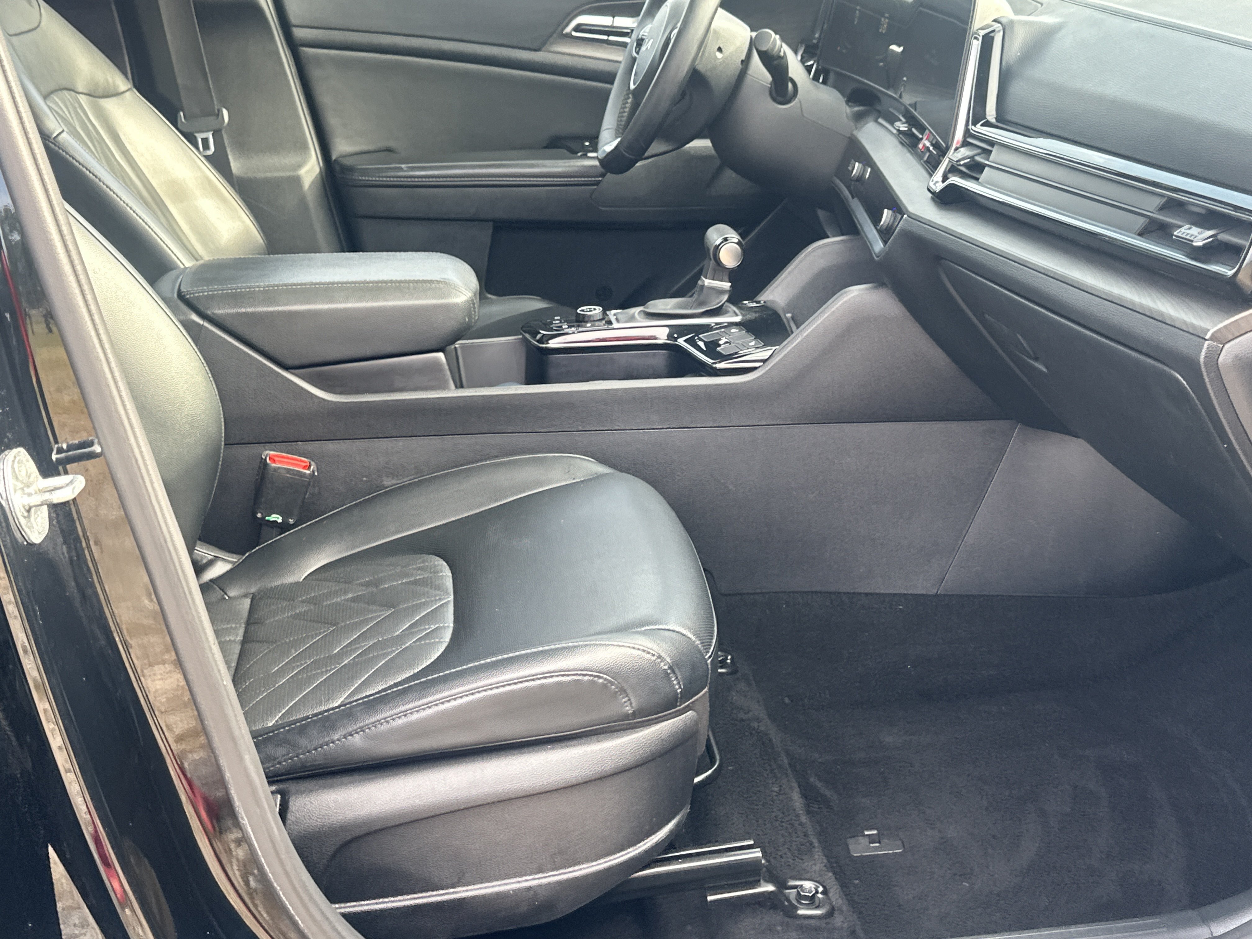 Used 2023 Kia Sportage X-Line w/ X-Line Premium Package AWD/4WD image 13