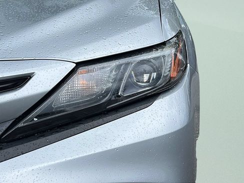 Used 2022 Toyota Camry SE w/ Audio Upgrade Package FWD image 24