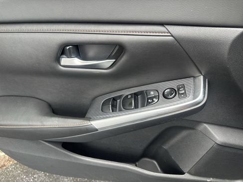 Used 2023 Nissan Sentra SR w/ Trunk Package FWD image 27