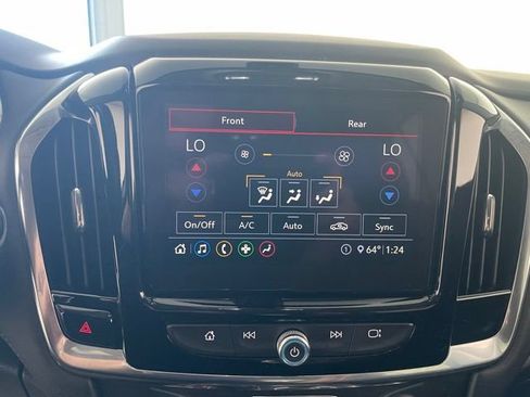 Used 2021 Chevrolet Traverse LT w/ LPO, Floor Liner Package AWD/4WD image 41